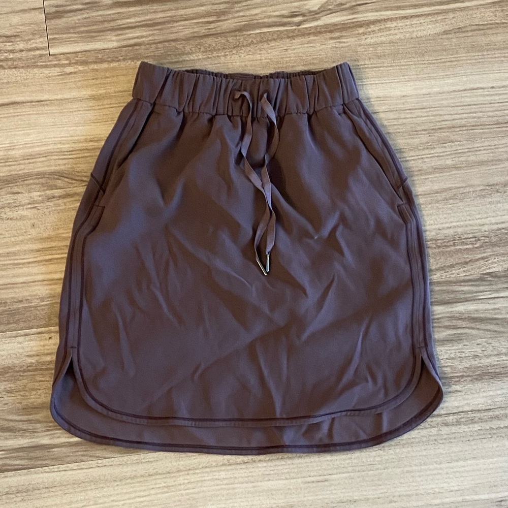 Lululemon mauve skirt